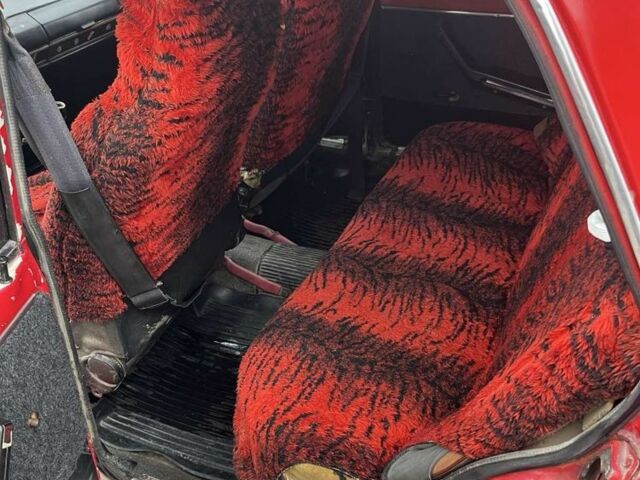 Красный ВАЗ 2103, объемом двигателя 1.5 л и пробегом 120 тыс. км за 500 $, фото 2 на Automoto.ua
