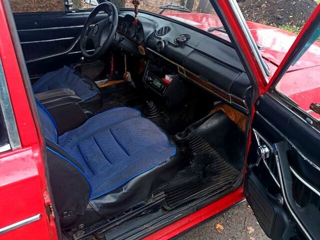 Красный ВАЗ 2103, объемом двигателя 1.5 л и пробегом 0 тыс. км за 560 $, фото 7 на Automoto.ua