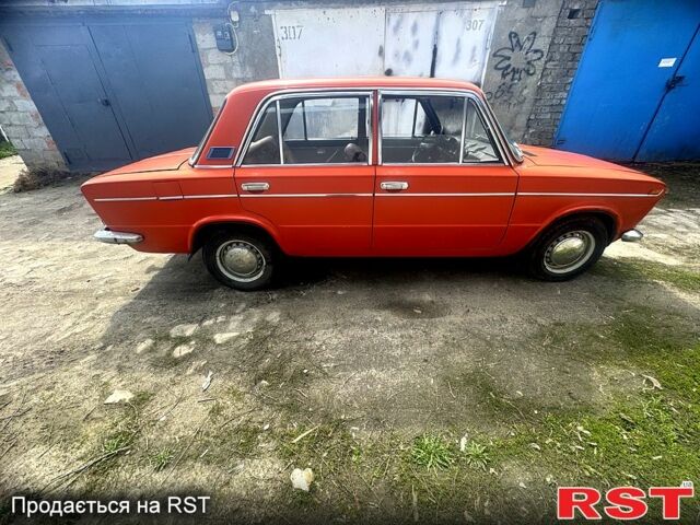 Красный ВАЗ 2103, объемом двигателя 15 л и пробегом 114 тыс. км за 750 $, фото 2 на Automoto.ua