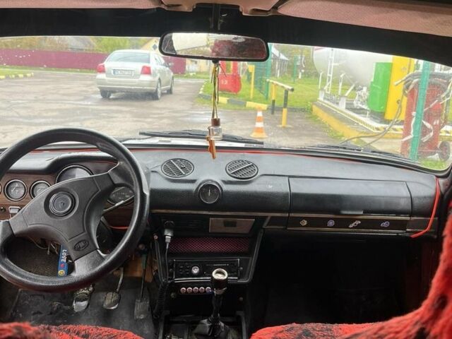 Красный ВАЗ 2103, объемом двигателя 1.5 л и пробегом 120 тыс. км за 500 $, фото 4 на Automoto.ua