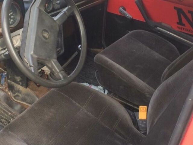 Красный ВАЗ 2103, объемом двигателя 1 л и пробегом 380 тыс. км за 750 $, фото 1 на Automoto.ua