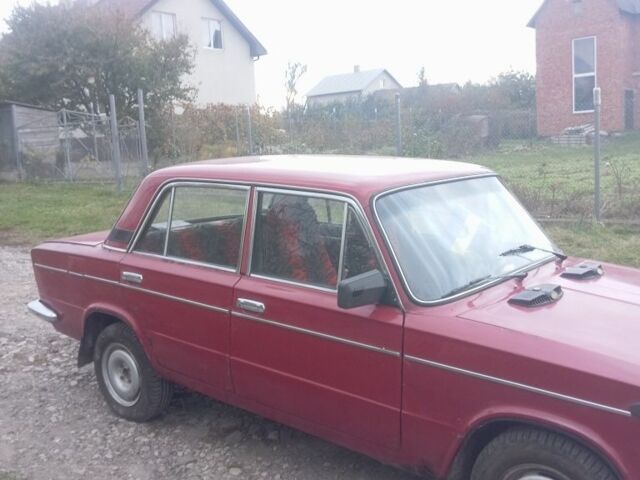 ВАЗ 2103 1982 в Бурштыне на Automoto.ua Красный ВАЗ 2103, объемом двигателя 1.5 л и пробегом 200 тыс. км за 525 $, фото 3 на Automoto.ua