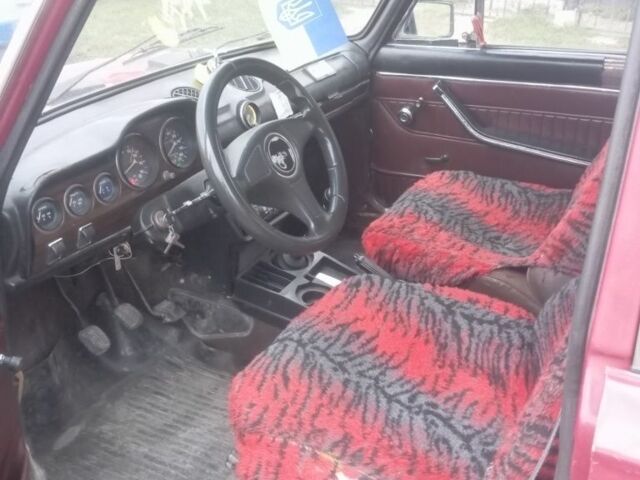 ВАЗ 2103 1982 в Бурштыне на Automoto.ua Красный ВАЗ 2103, объемом двигателя 1.5 л и пробегом 200 тыс. км за 525 $, фото 7 на Automoto.ua