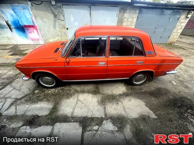 Красный ВАЗ 2103, объемом двигателя 15 л и пробегом 114 тыс. км за 750 $, фото 4 на Automoto.ua