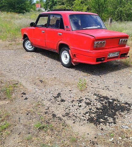 Червоний ВАЗ 2103, об'ємом двигуна 1.3 л та пробігом 250 тис. км за 400 $, фото 2 на Automoto.ua