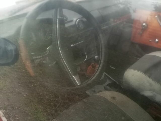 Червоний ВАЗ 2103, об'ємом двигуна 1.3 л та пробігом 200 тис. км за 286 $, фото 3 на Automoto.ua