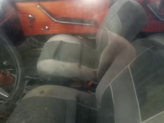 Червоний ВАЗ 2103, об'ємом двигуна 1.3 л та пробігом 200 тис. км за 286 $, фото 4 на Automoto.ua