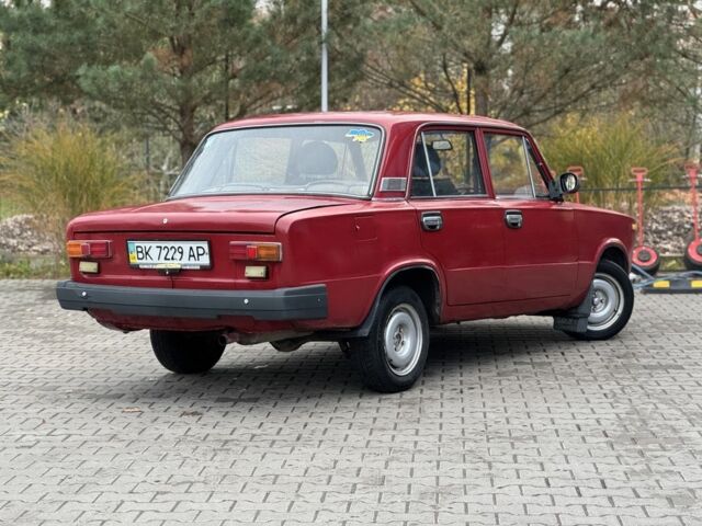 Красный ВАЗ 2103, объемом двигателя 1.2 л и пробегом 12 тыс. км за 630 $, фото 3 на Automoto.ua