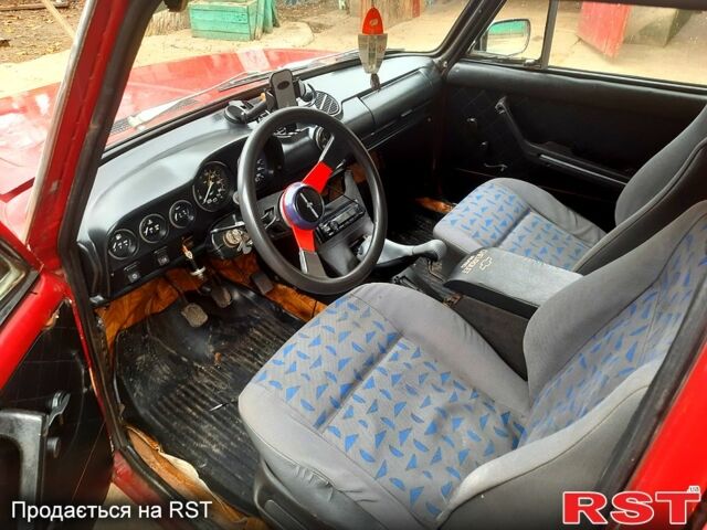 Красный ВАЗ 2103, объемом двигателя 1.6 л и пробегом 0 тыс. км за 800 $, фото 5 на Automoto.ua