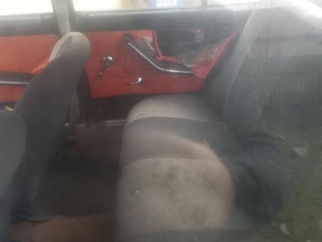 Червоний ВАЗ 2103, об'ємом двигуна 1.3 л та пробігом 200 тис. км за 286 $, фото 5 на Automoto.ua