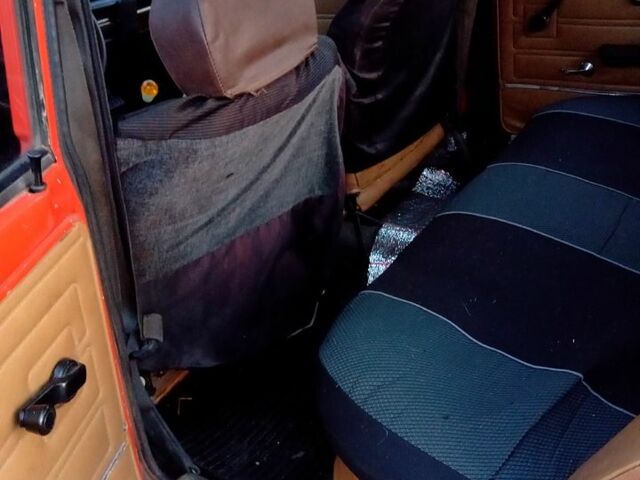 Красный ВАЗ 2103, объемом двигателя 13 л и пробегом 0 тыс. км за 840 $, фото 4 на Automoto.ua