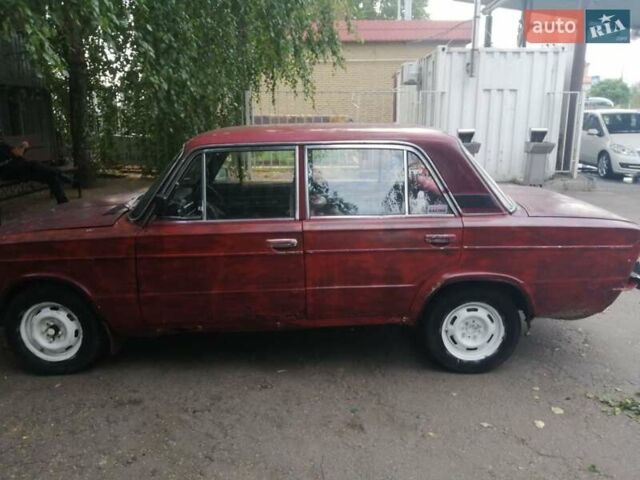 Красный ВАЗ 2103, объемом двигателя 0 л и пробегом 200 тыс. км за 450 $, фото 2 на Automoto.ua