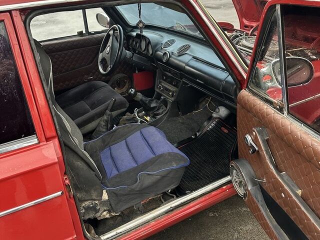 Червоний ВАЗ 2103, об'ємом двигуна 0 л та пробігом 200 тис. км за 900 $, фото 6 на Automoto.ua