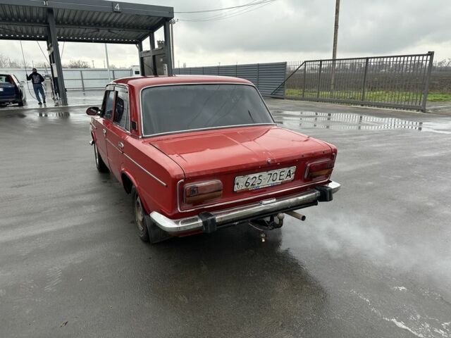 Червоний ВАЗ 2103, об'ємом двигуна 0 л та пробігом 200 тис. км за 900 $, фото 3 на Automoto.ua