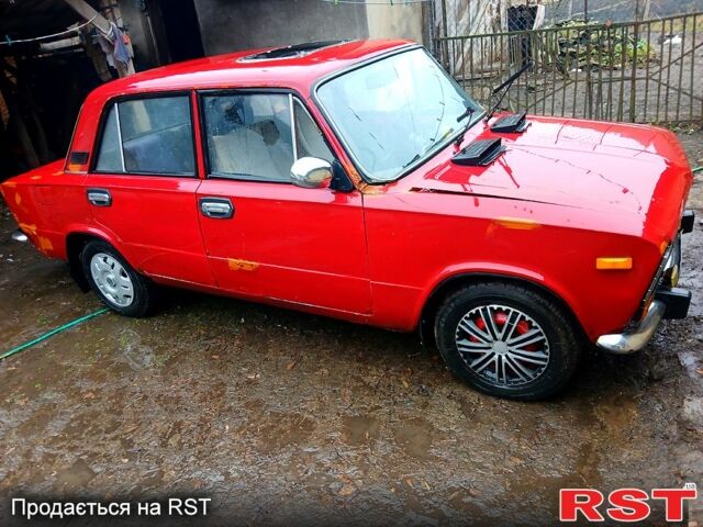 Красный ВАЗ 2103, объемом двигателя 1.5 л и пробегом 300 тыс. км за 450 $, фото 9 на Automoto.ua