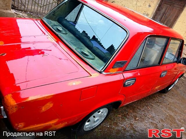 Красный ВАЗ 2103, объемом двигателя 1.5 л и пробегом 300 тыс. км за 450 $, фото 2 на Automoto.ua