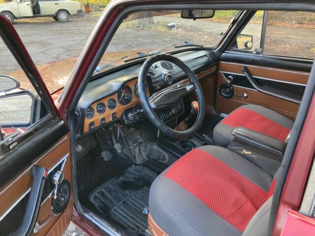 Красный ВАЗ 2103, объемом двигателя 0 л и пробегом 19 тыс. км за 656 $, фото 4 на Automoto.ua