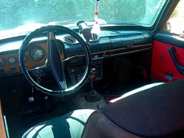 Червоний ВАЗ 2103, об'ємом двигуна 1.6 л та пробігом 0 тис. км за 470 $, фото 3 на Automoto.ua