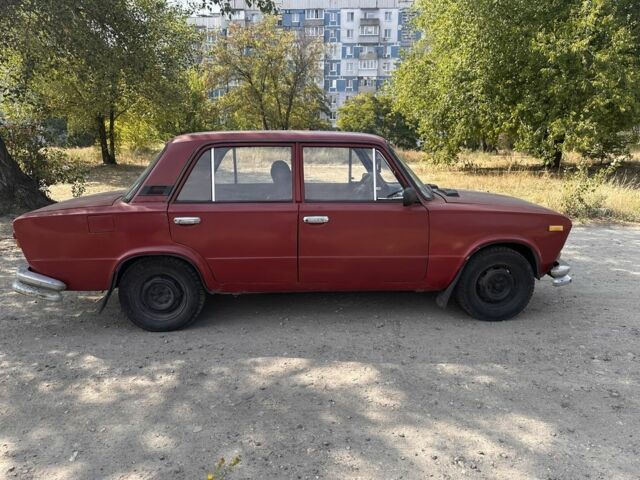 Красный ВАЗ 2103, объемом двигателя 1.5 л и пробегом 150 тыс. км за 600 $, фото 5 на Automoto.ua