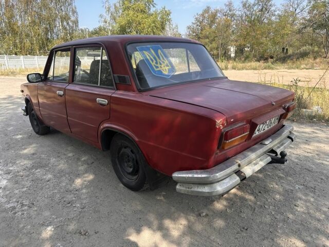 Красный ВАЗ 2103, объемом двигателя 1.5 л и пробегом 150 тыс. км за 600 $, фото 2 на Automoto.ua