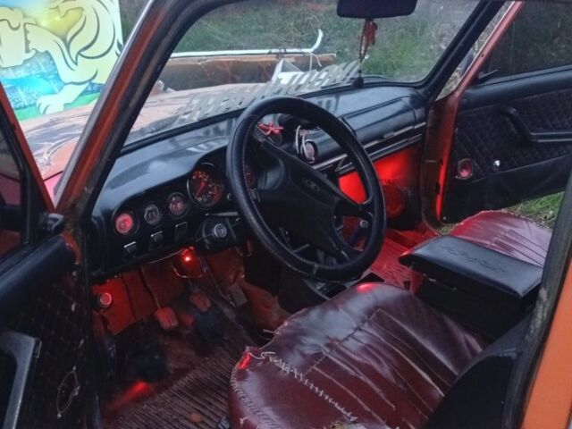 Красный ВАЗ 2103, объемом двигателя 1.5 л и пробегом 3 тыс. км за 700 $, фото 1 на Automoto.ua