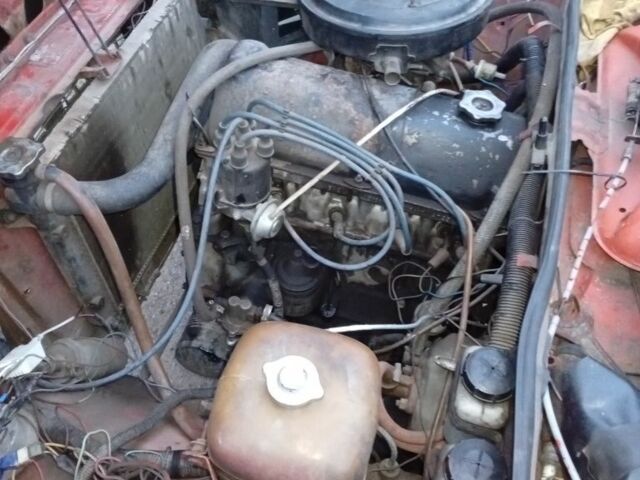 Красный ВАЗ 2103, объемом двигателя 1.5 л и пробегом 3 тыс. км за 700 $, фото 2 на Automoto.ua