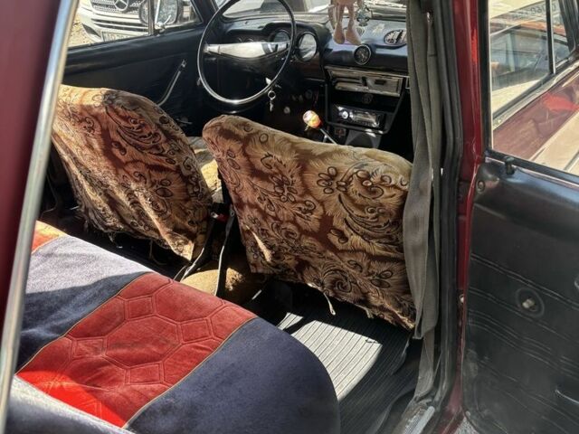 Красный ВАЗ 2103, объемом двигателя 0 л и пробегом 200 тыс. км за 475 $, фото 4 на Automoto.ua