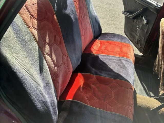 Красный ВАЗ 2103, объемом двигателя 0 л и пробегом 200 тыс. км за 475 $, фото 2 на Automoto.ua