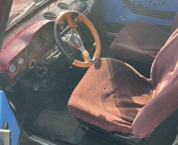 ВАЗ 2103 2005 в Смеле на Automoto.ua Красный ВАЗ 2103, объемом двигателя 0 л и пробегом 100 тыс. км за 441 $, фото 9 на Automoto.ua