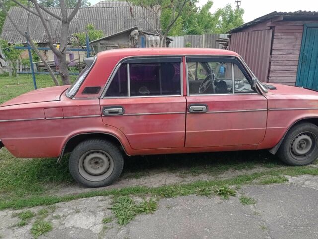 Червоний ВАЗ 2103, об'ємом двигуна 1.5 л та пробігом 1000 тис. км за 600 $, фото 3 на Automoto.ua
