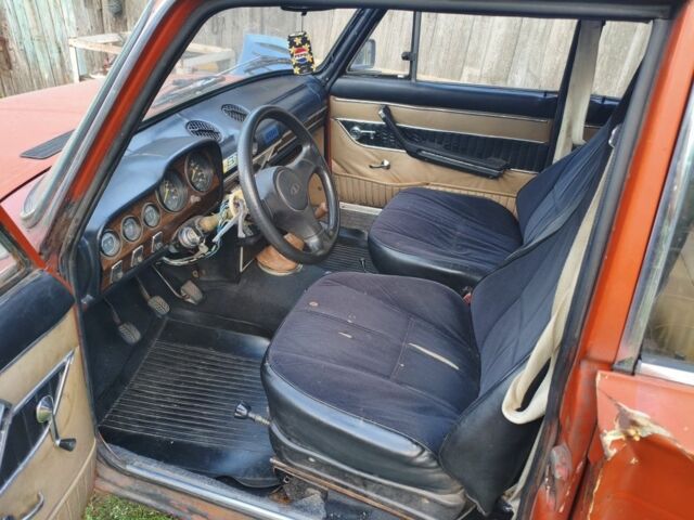 Красный ВАЗ 2103, объемом двигателя 0 л и пробегом 77 тыс. км за 390 $, фото 4 на Automoto.ua