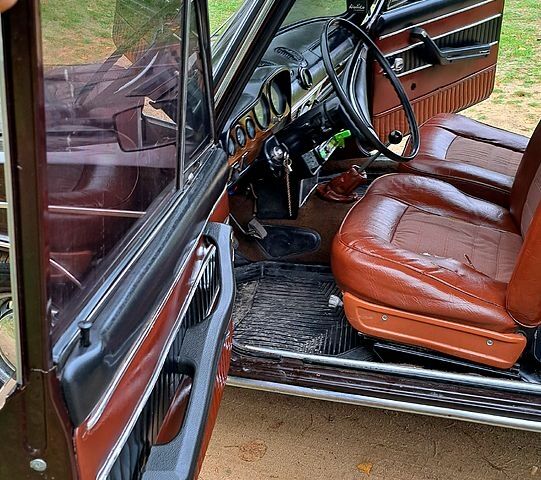 ВАЗ 2103, объемом двигателя 1.5 л и пробегом 485 тыс. км за 1000 $, фото 2 на Automoto.ua