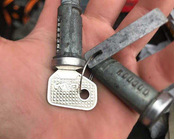 ВАЗ 2103, объемом двигателя 0 л и пробегом 100 тыс. км за 800 $, фото 6 на Automoto.ua