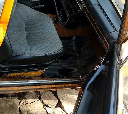 ВАЗ 2103, объемом двигателя 15 л и пробегом 0 тыс. км за 550 $, фото 7 на Automoto.ua