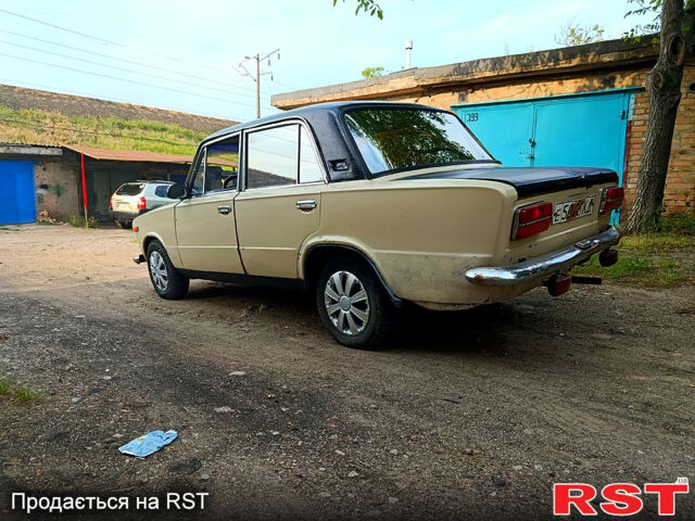 ВАЗ 2103, объемом двигателя 1.3 л и пробегом 285 тыс. км за 450 $, фото 2 на Automoto.ua
