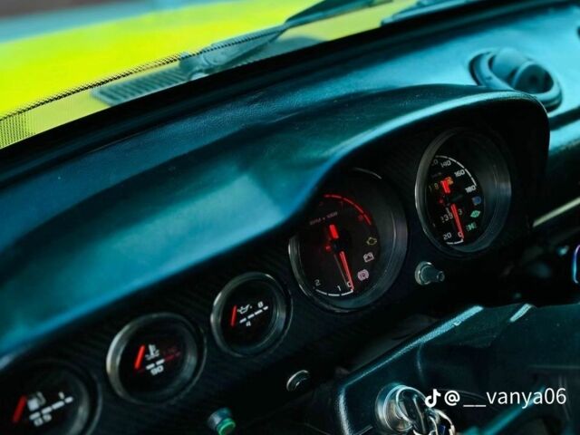 ВАЗ 2103 1974 у Дніпро (Дніпропетровську) на Automoto.ua Жовтий ВАЗ 2103, об'ємом двигуна 0 л та пробігом 24 тис. км за 713 $, фото 5 на Automoto.ua