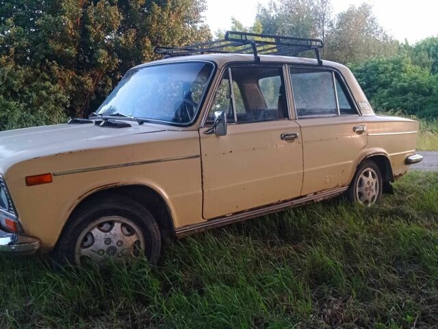 Желтый ВАЗ 2103, объемом двигателя 1.5 л и пробегом 89 тыс. км за 384 $, фото 4 на Automoto.ua