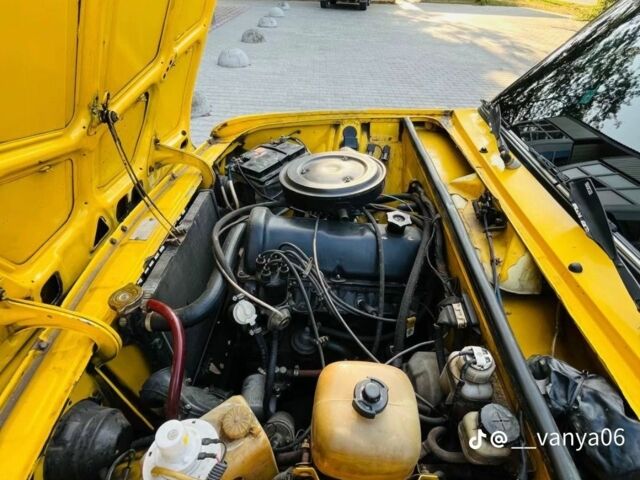 ВАЗ 2103 1974 у Дніпро (Дніпропетровську) на Automoto.ua Жовтий ВАЗ 2103, об'ємом двигуна 0 л та пробігом 24 тис. км за 713 $, фото 8 на Automoto.ua