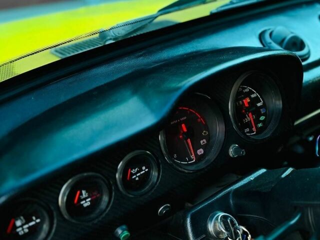 Желтый ВАЗ 2103, объемом двигателя 2 л и пробегом 5 тыс. км за 807 $, фото 12 на Automoto.ua