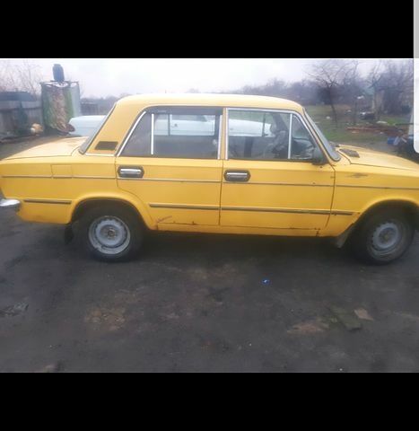 Желтый ВАЗ 2103, объемом двигателя 1.3 л и пробегом 77 тыс. км за 470 $, фото 2 на Automoto.ua