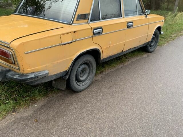 ВАЗ 2103 1975 в Коростене на Automoto.ua Желтый ВАЗ 2103, объемом двигателя 1.3 л и пробегом 3 тыс. км за 433 $, фото 5 на Automoto.ua