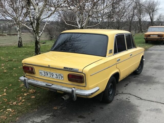 Желтый ВАЗ 2103, объемом двигателя 1.5 л и пробегом 805 тыс. км за 713 $, фото 2 на Automoto.ua