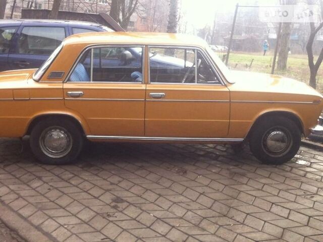 Желтый ВАЗ 2103, объемом двигателя 1.5 л и пробегом 150 тыс. км за 959 $, фото 5 на Automoto.ua