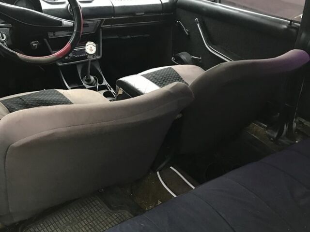 Желтый ВАЗ 2103, объемом двигателя 1.5 л и пробегом 805 тыс. км за 713 $, фото 6 на Automoto.ua