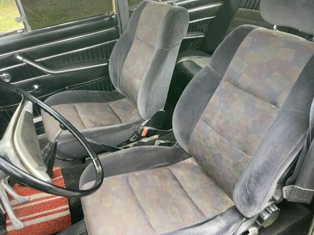 Желтый ВАЗ 2103, объемом двигателя 1 л и пробегом 79 тыс. км за 1000 $, фото 3 на Automoto.ua