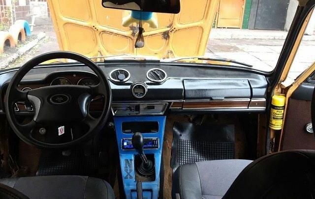 Желтый ВАЗ 2103, объемом двигателя 1.5 л и пробегом 3 тыс. км за 576 $, фото 4 на Automoto.ua