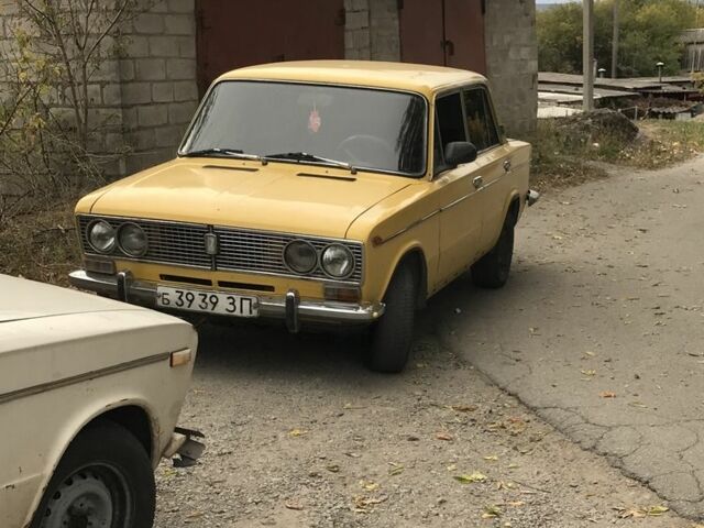 Желтый ВАЗ 2103, объемом двигателя 1.5 л и пробегом 805 тыс. км за 713 $, фото 10 на Automoto.ua