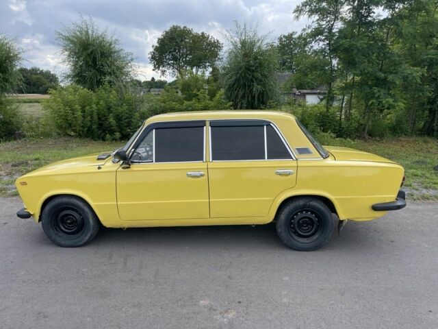 Желтый ВАЗ 2103, объемом двигателя 1 л и пробегом 79 тыс. км за 1000 $, фото 4 на Automoto.ua