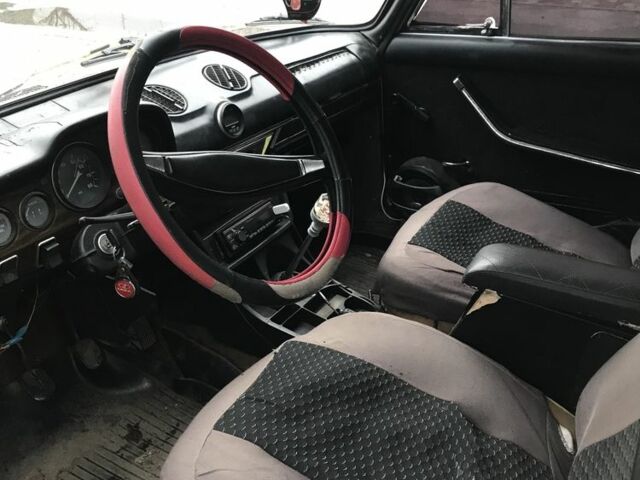 Желтый ВАЗ 2103, объемом двигателя 1.5 л и пробегом 805 тыс. км за 713 $, фото 5 на Automoto.ua