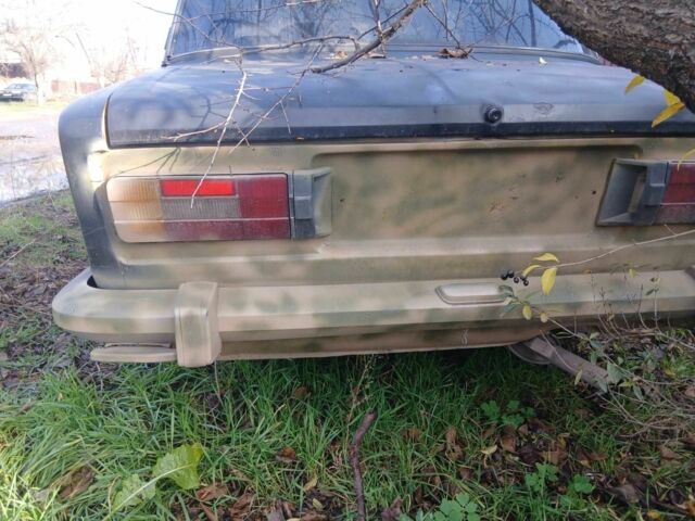 Желтый ВАЗ 2103, объемом двигателя 1.4 л и пробегом 300 тыс. км за 300 $, фото 4 на Automoto.ua